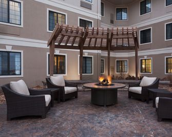 Staybridge Suites Springfield-South By IHG - Springfield - Patio