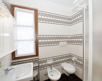 Residence Alexandra Stay - סירמיונה