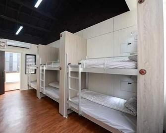 Rest Backpacker - Tainan City - Bedroom