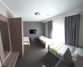 Restauracja i Noclegi Pod Kasztanami - Opole - Chambre