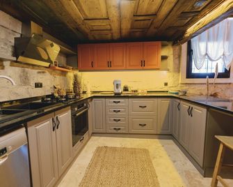 Suare Alacati - Alacati - Kitchen