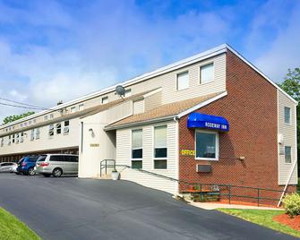 Rodeway Inn State College - near University - State College - Rakennus
