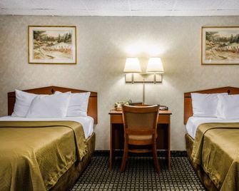 Rodeway Inn State College - near University - State College - Bedroom