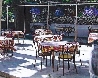 auberge des garrigues - Caveirac - Restaurant
