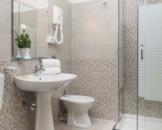 Hotel Villa Rosa - Roma - Baño