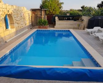 Auberge de Provence - Siġġiewi - Pool