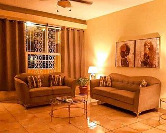 Hostal Casa Amiga - Hostel - Managua - Stue