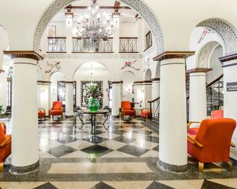 Hotel Seville - Harrison - Lobby