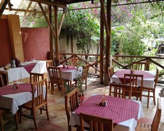 Lovisa Country Hotel - Kireka - Restaurante