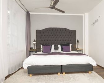 Boutique Hotel Weisses Kreuz - Adult only Hotel - Luzern - Schlafzimmer