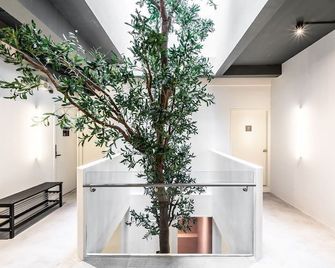 Kinn Capsule: Her Space (Female Only) - Singapore