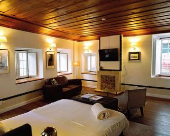 Sintra1012 Boutique Guesthouse - סינטרה - חדר שינה