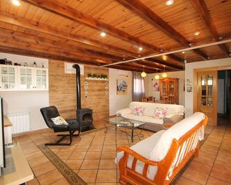 Villa Near Aranjuez. Tucasatemporal - Aranjuez - Living room