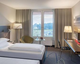 Standard double room - Dorint Am Nürburgring / Hocheifel - Nuerburg - Bedroom