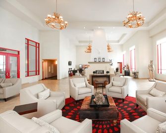 Holiday Inn Express & Suites Olathe North By IHG - Olathe - Lounge