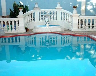 Hostal La Estancia Remedios - Remedios - Piscina