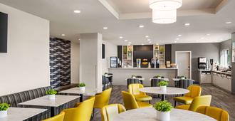 Microtel Inn & Suites Montreal Airport-Dorval Qc - Dorval - Restaurant