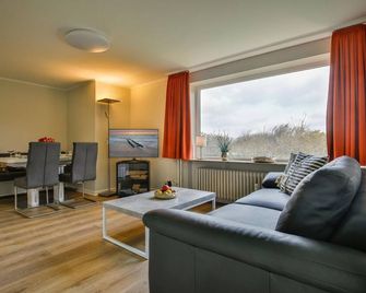 Braderuper Heide - Cozy 2-room apartment with terrace, garden, WLAN. - Wenningstedt-Braderup - Wohnzimmer