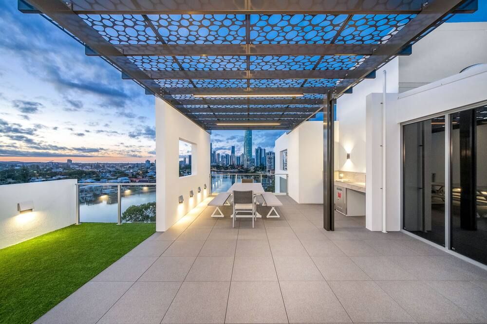 Serenity Surfers Paradise - Clear Island Waters - Balcony