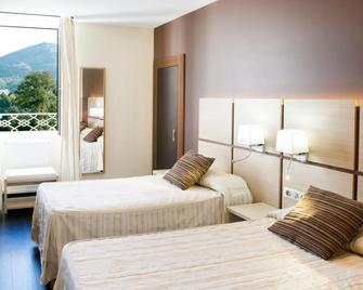 Hôtel La Source - Lourdes - Bedroom