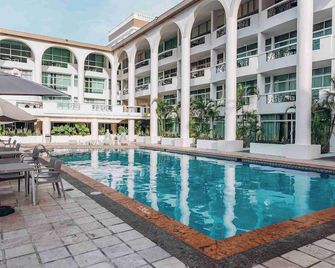 Solamar Inn Mazatlan - Mazatlán - Piscina
