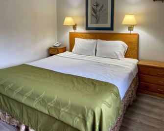 Rodeway Inn and Suites Omak - Okanogan - Omak - Bedroom