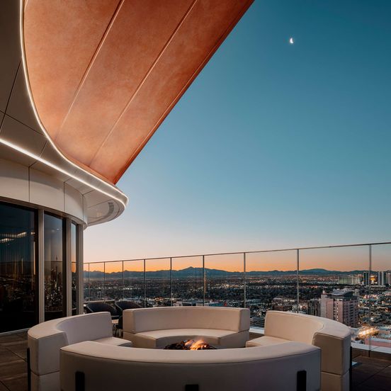 Circa Resort & Casino - Adults Only image 1