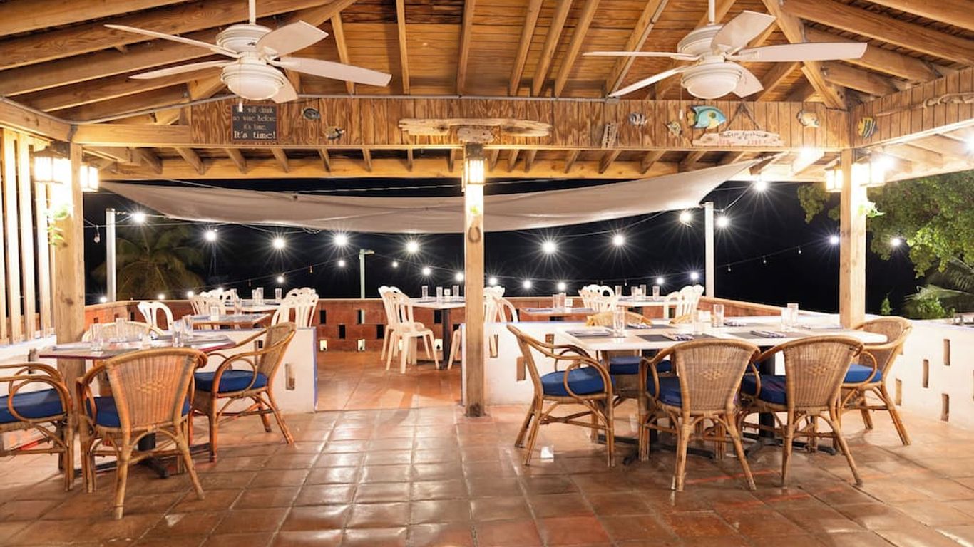 Trade Winds Restaurant & Guest House