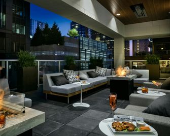 Hilton Garden Inn Seattle Bellevue Downtown - Bellevue - Bygning