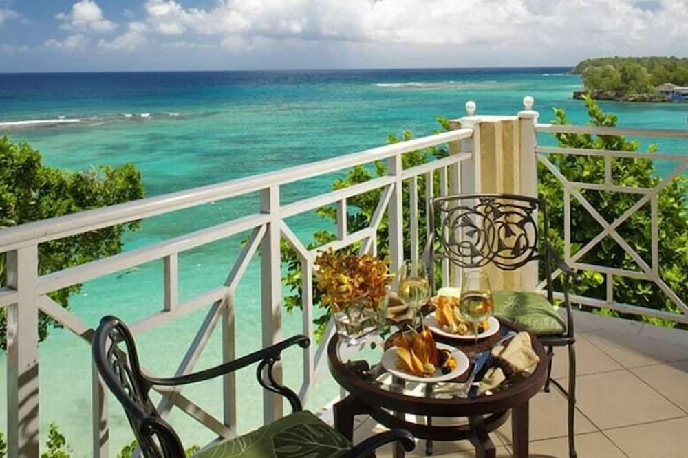 Sandals Royal Plantation - אוקו ריוס - מרפסת