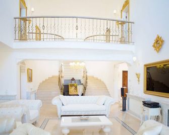 Beautiful Sunsets in Gorgeous Cyprus - Lápithos - Huiskamer