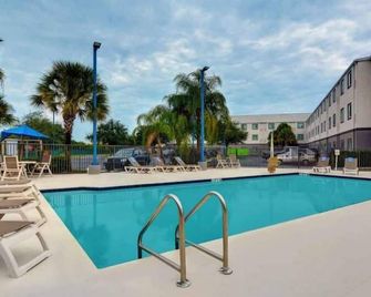 Motel 6-Orlando, Fl - International Dr - Orlando - Piscina