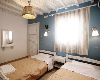 Nikos Rooms - Ornos