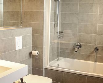 H24 Hotel - לה מה - חדר רחצה