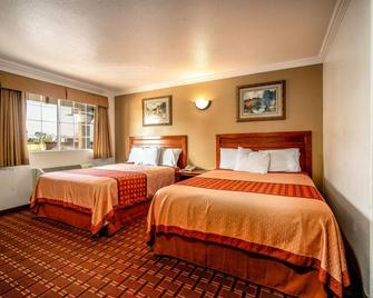Regency Inn & Suites Downey - Downey - Bedroom