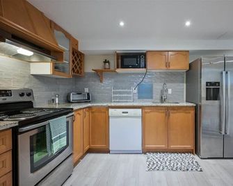 Bright & Modern 1 bedroom unit! - Guelph - Cucina