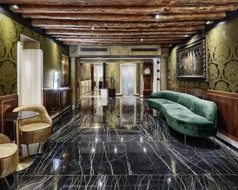 Hotel Bisanzio - Venice - Lobby