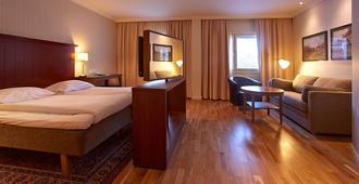 Hotel Bishops Arms Kiruna - Kiruna - Bedroom