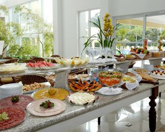 Vitória Hotel Convention Indaiatuba - Indaiatuba - Buffet