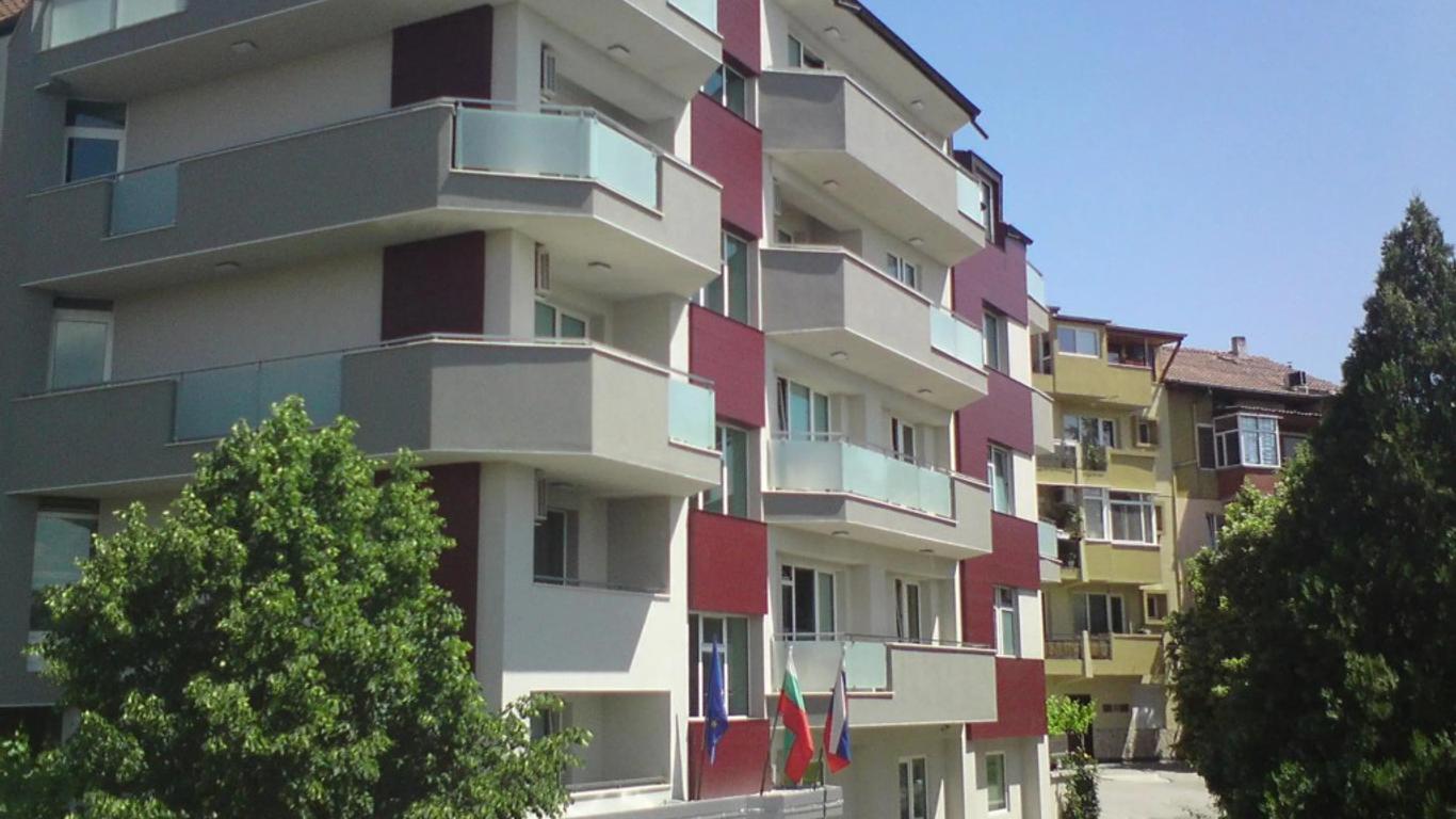 Alpha Family Hotel