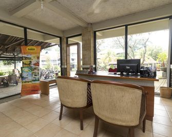 RedDoorz @ Desa Cijulang Sentul - Sukaraja - Recepción