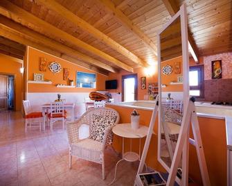 B&B Il Nido - Sant'Antioco - Comedor