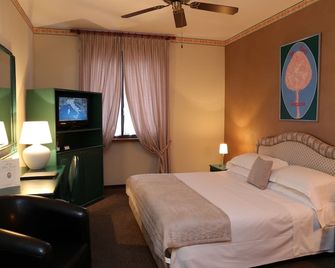Villa San Carlo - Cortemilia - Bedroom