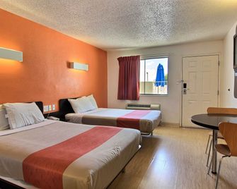 Motel 6-Austin, Tx - North Central - אוסטין - חדר שינה