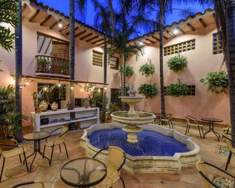 Hotel Boutique Al Alma - Santa Fe de Antioquia - Piscina