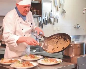 Hotel Laurin - Tiers - Buffet