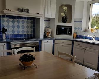 House in Provence with swimming pool, exceptional 360 ° view - Mérindol-les-Oliviers - Cocina