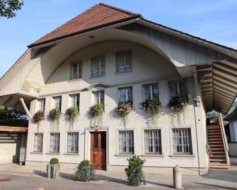 Holiday apartment Dürrenroth for 1 - 6 persons with 3 bedrooms - Holiday apartment - Dürrenroth - Edificio
