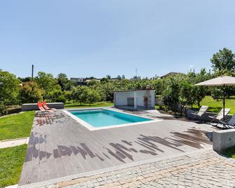 Casa da Tomada - Minho's Guest - Braga - Pool