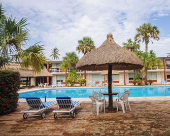 Hotel Plaza Palmas - Tuxpan - Pool